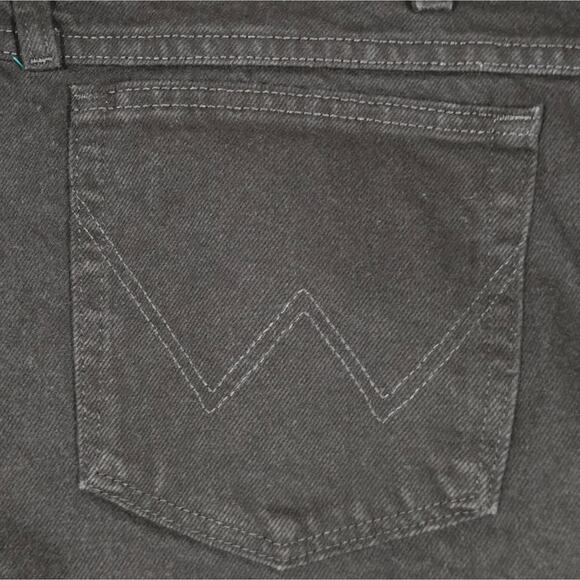 NWT Wrangler Rugged Weat Relaxed Fit Boot Cut Black Mens Jeans 46x32 - Picture 4 of 7